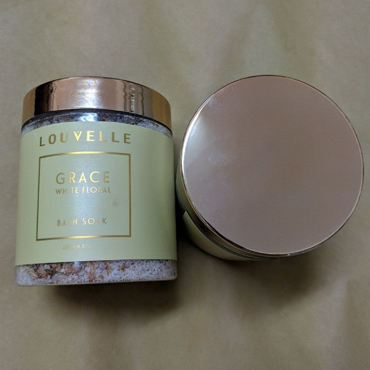 WHITE FLORAL BATH SOAK