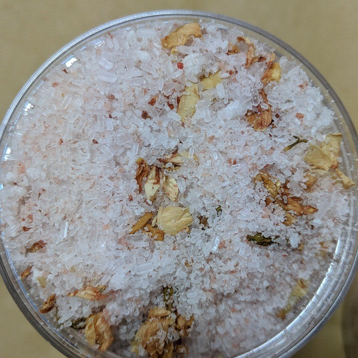 WHITE FLORAL BATH SOAK