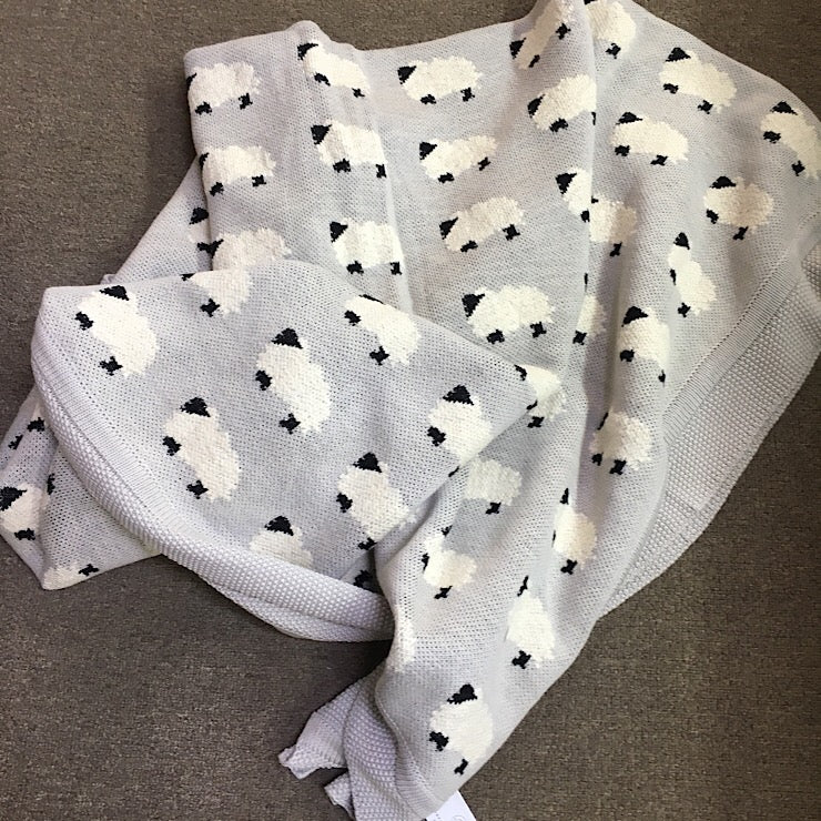 COUNTING SHEEP THROW 170 CM X 150 CM