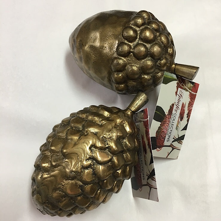 ANTIQUE GOLD PINECONE