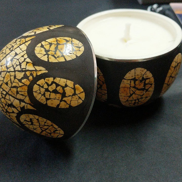 SCENTED CANDLE IN OSTRICH EGG SHELL DECORATED JAR