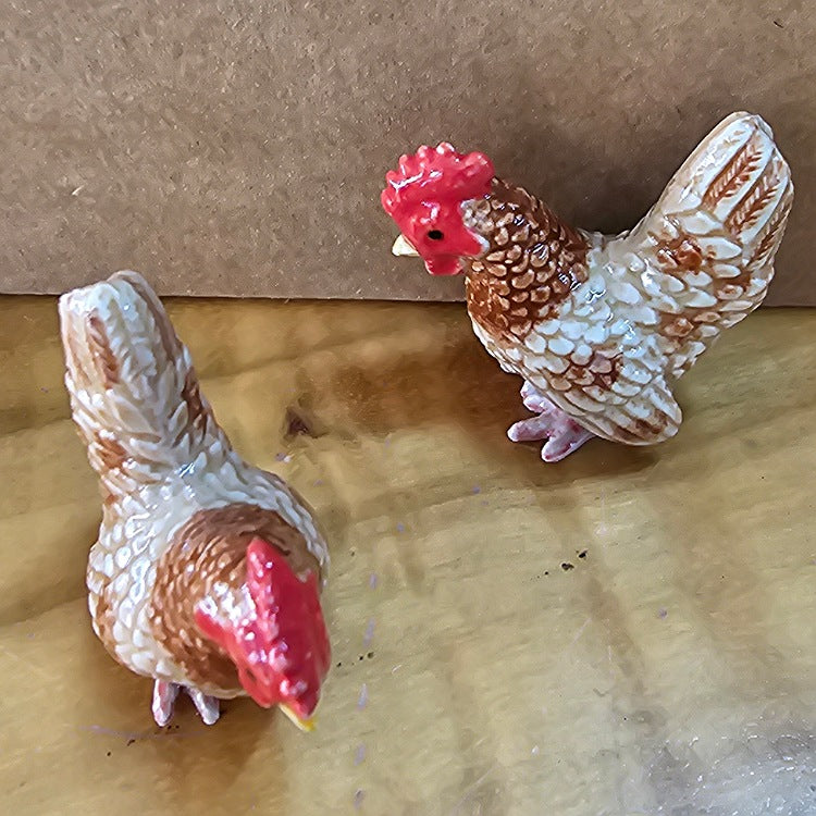 PORCELAIN FIGURINE BROWN HEN