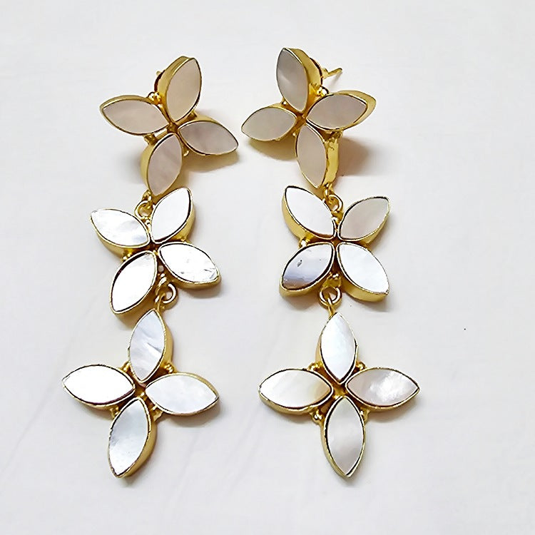 EARRINGS STUD TRIPLE DROP FLOWERS