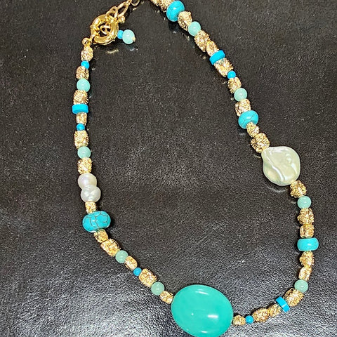 NECKLACE TURQUOISE JADE AND HOWLITE
