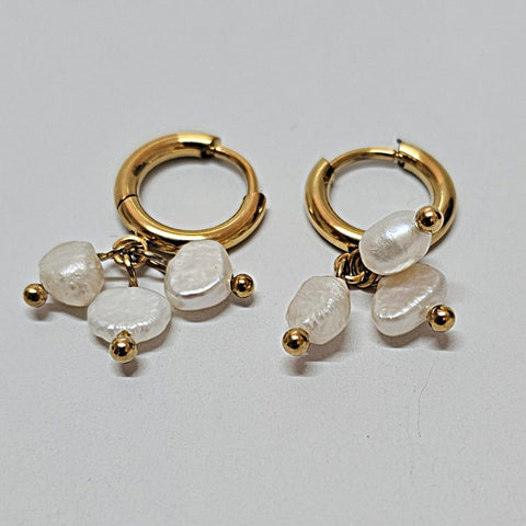 LUNA AND MAC EARRINGS SLEEPERS PEARL CLUSTER
