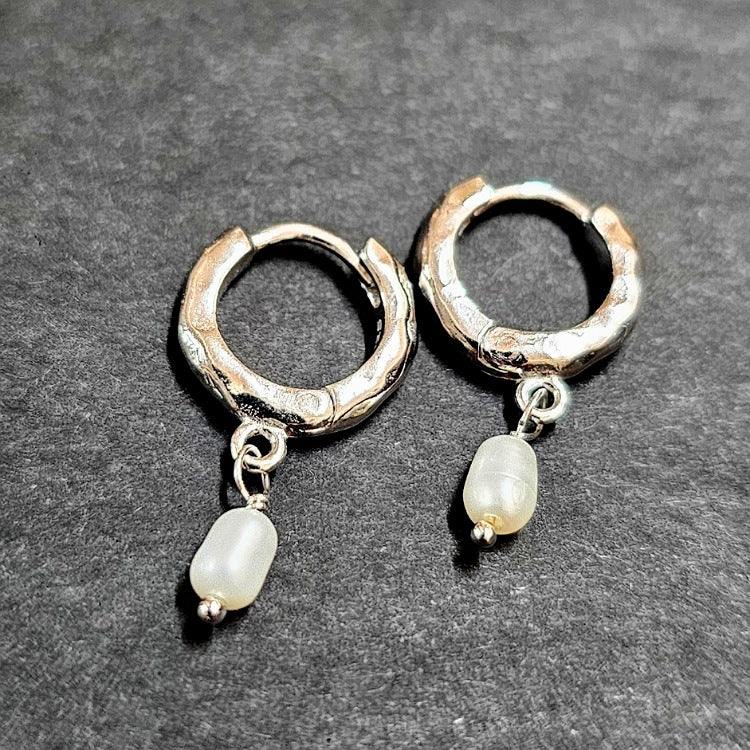 BIANC CLAM SILVER EARRINGS SLEEPER WITH PEARL