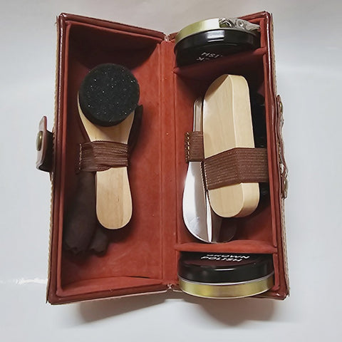 GENTLEMAN'S SHOE SHINE KIT