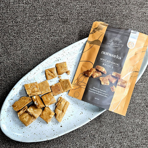 MACADAMIA NUTS IN TOFFEE BRITTLE