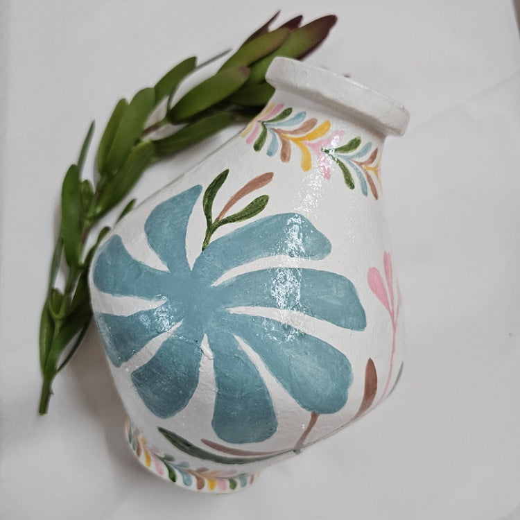 FOLKSY VASE