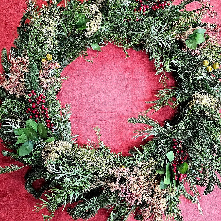 CHRISTMAS WREATH WITH GUMNUTS