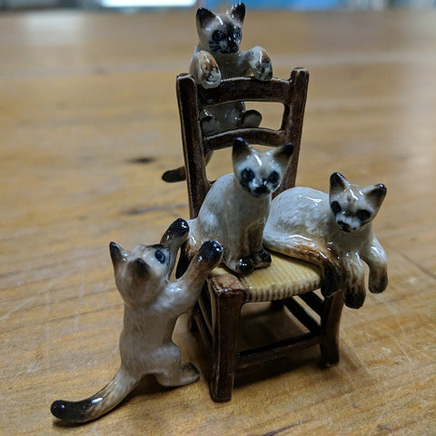 PORCELAIN FIGURINES CHAIR FROLICKING CATS