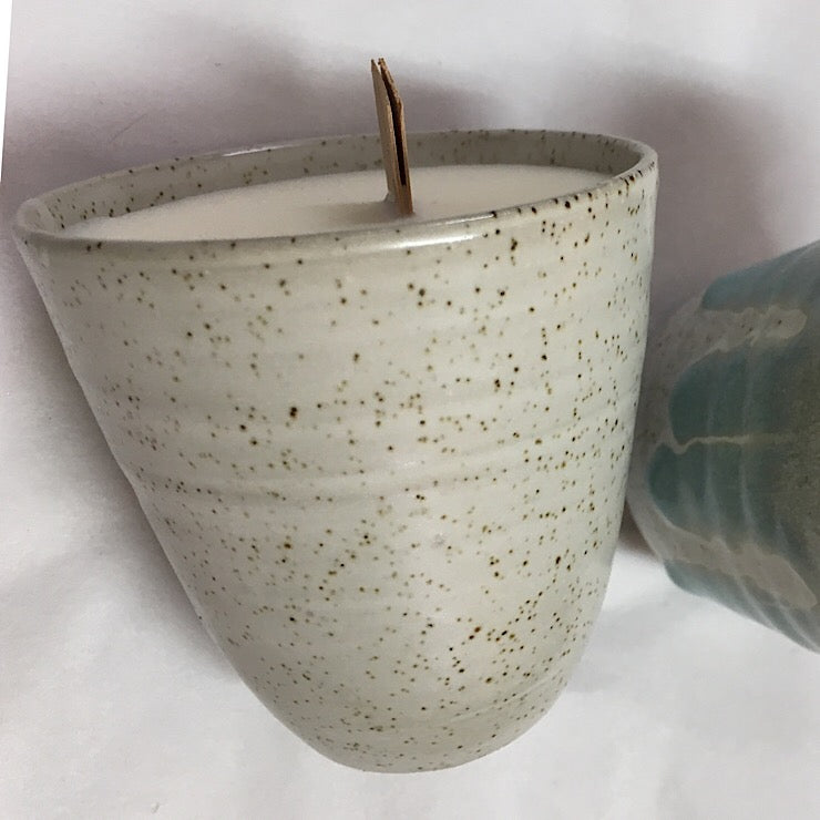 CERAMIC POTTED CANDLES WITH BAMBOO WICKS