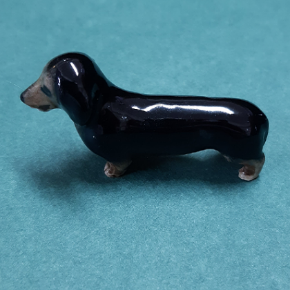 PORCELAIN FIGURINE DACSHUND