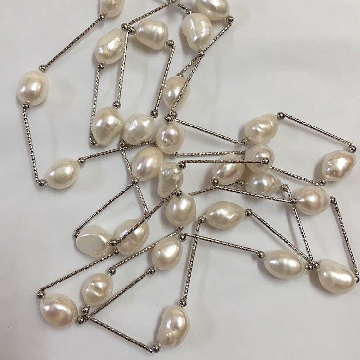 POTATO PEARLS WITH WHITE GOLD NECKLACE