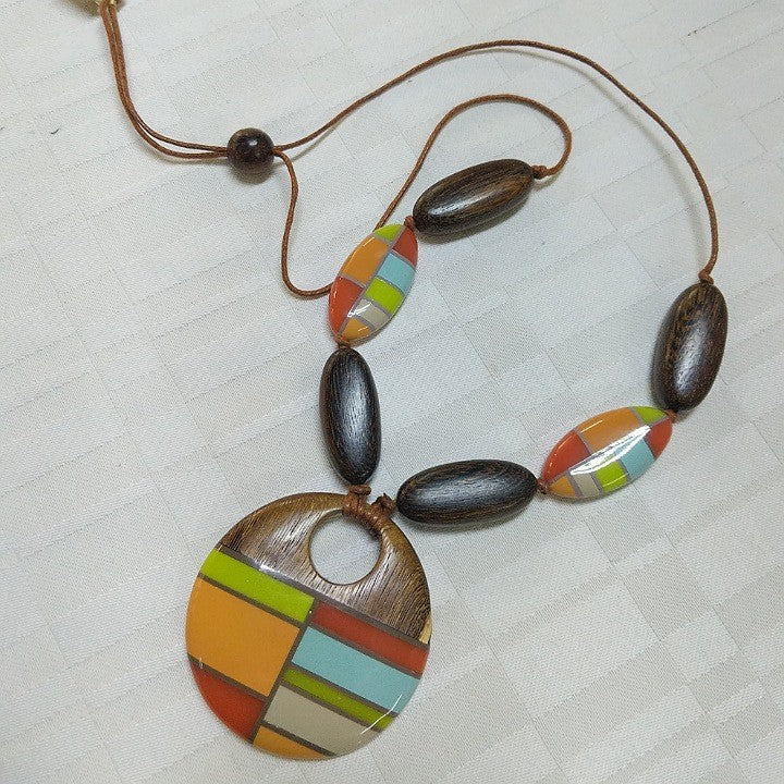 NECKLACE LEATHER WITH COLOURFUL WOODEN BEADS