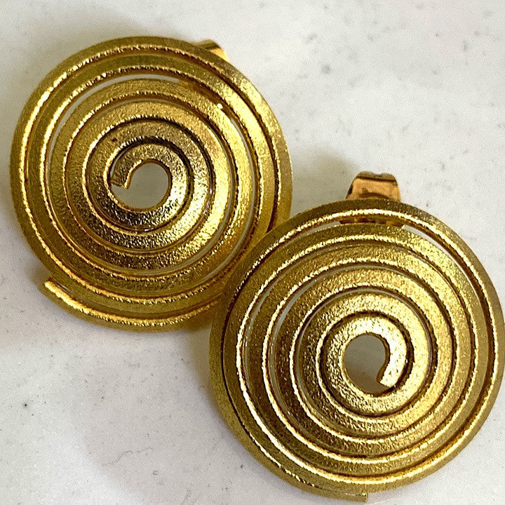 GOLD SPIRAL STUD EARRING