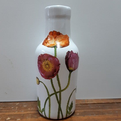ANGUS AND CELESTE VASE WITH POPPIES