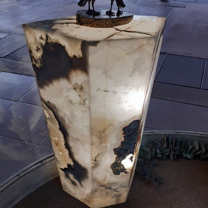 NACA ONYX PLINTH FLOOR LAMP