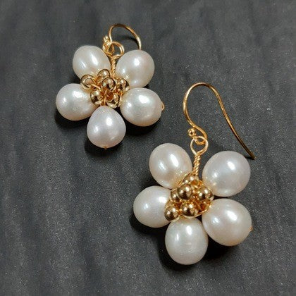 EARRINGS HAND CRAFTED FLOWER PEARLS