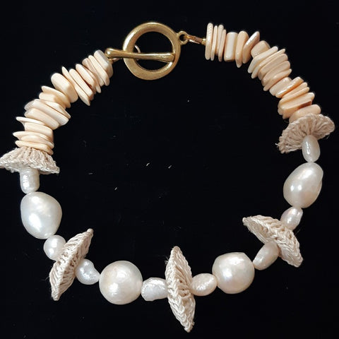 BILUM AND BILAS PEARL STACK BRACELET