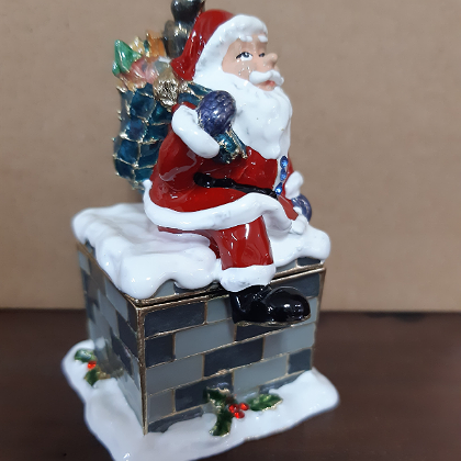 CHRISTMAS TRINKET BOX SANTA ON CHIMNEY