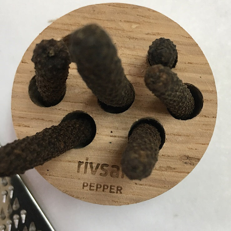 PEPPER WITH GRATER