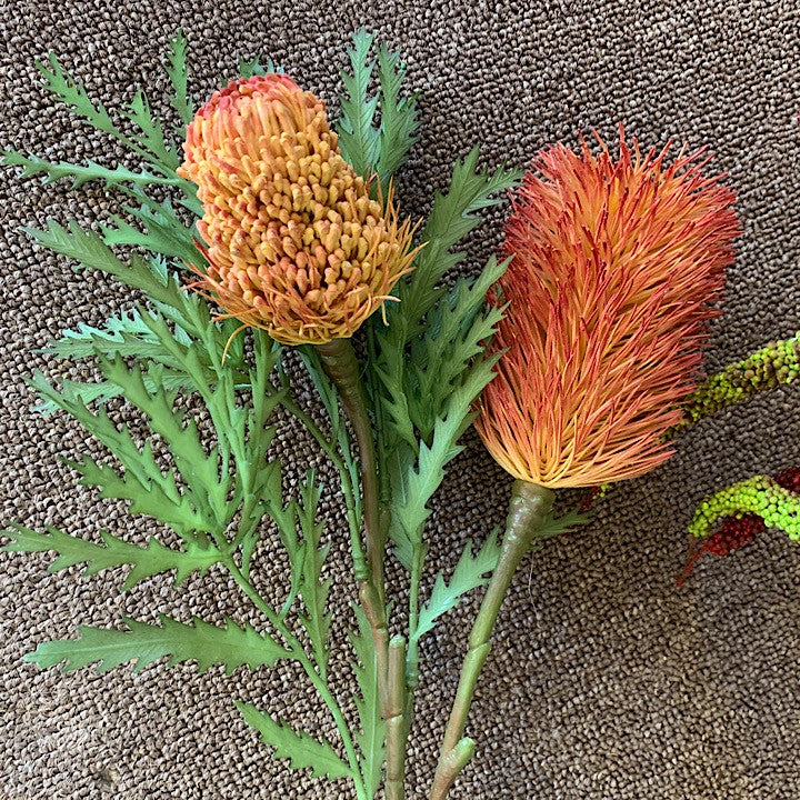 BANKSIA SPRAY WITH BUD AND LEAF - RUST